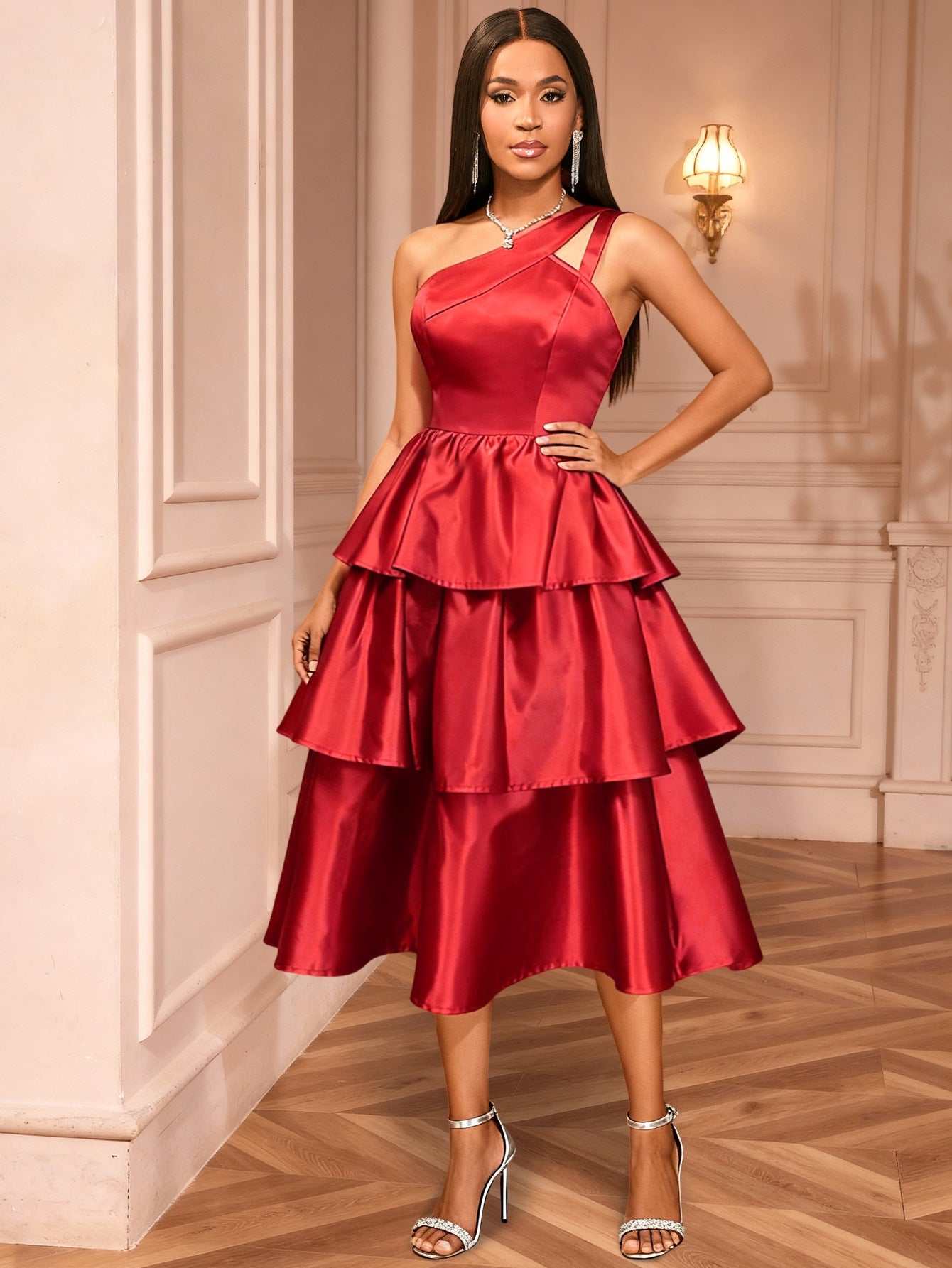 Robe maxi femme avec bretelle asymétrique et volants volumineux Mirla