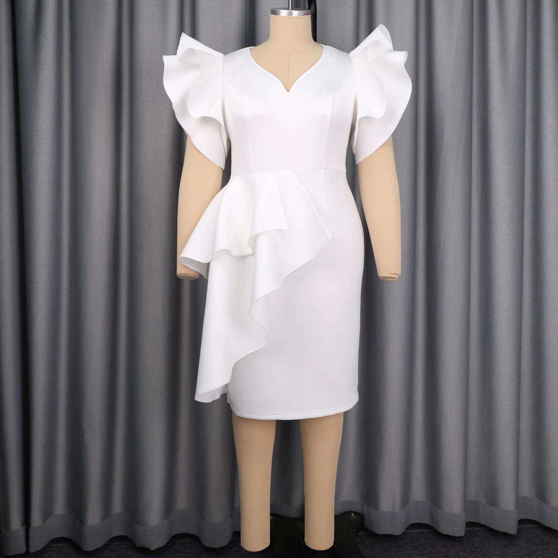 Robe pour femmes avec volants volumineux et ourlet asymétrique Mirla