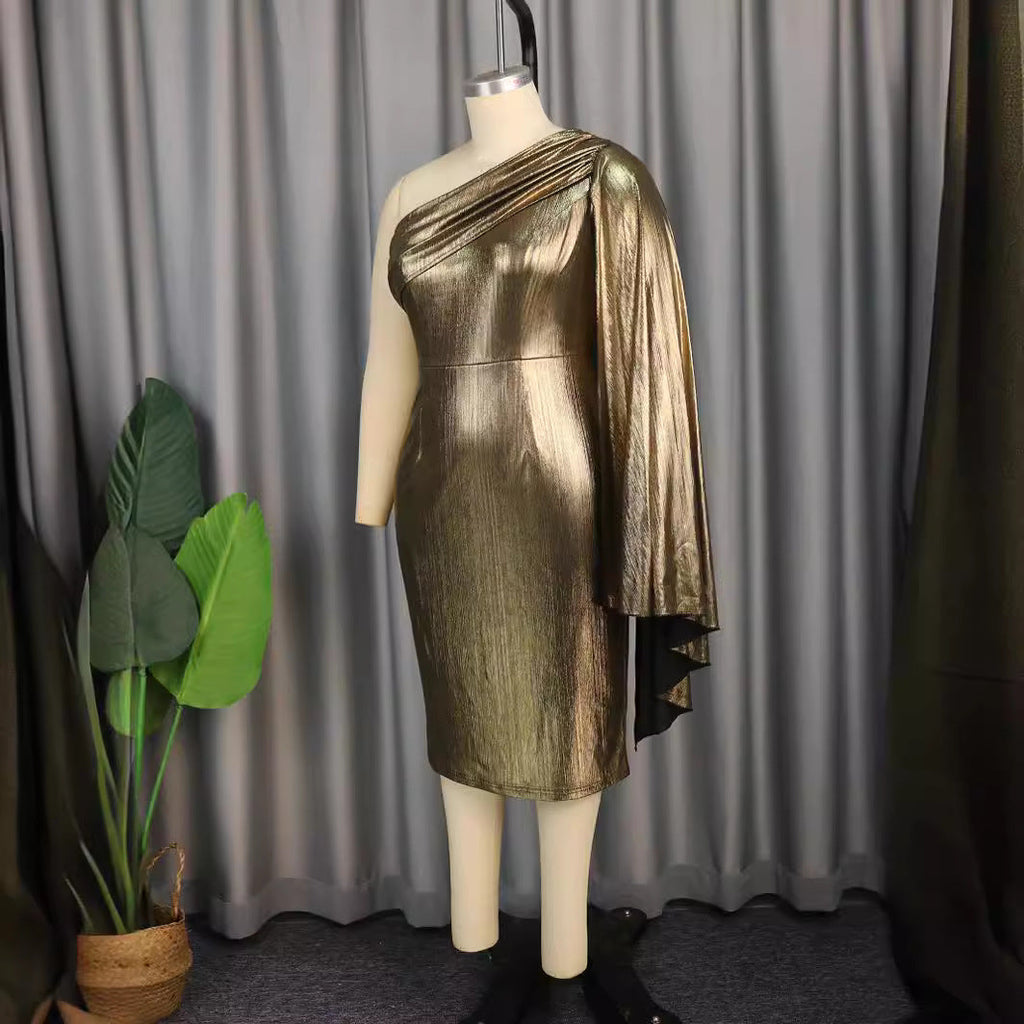Robe de Soirée Glamour à Épaule Unique avec Tissu Scintillant Mirla