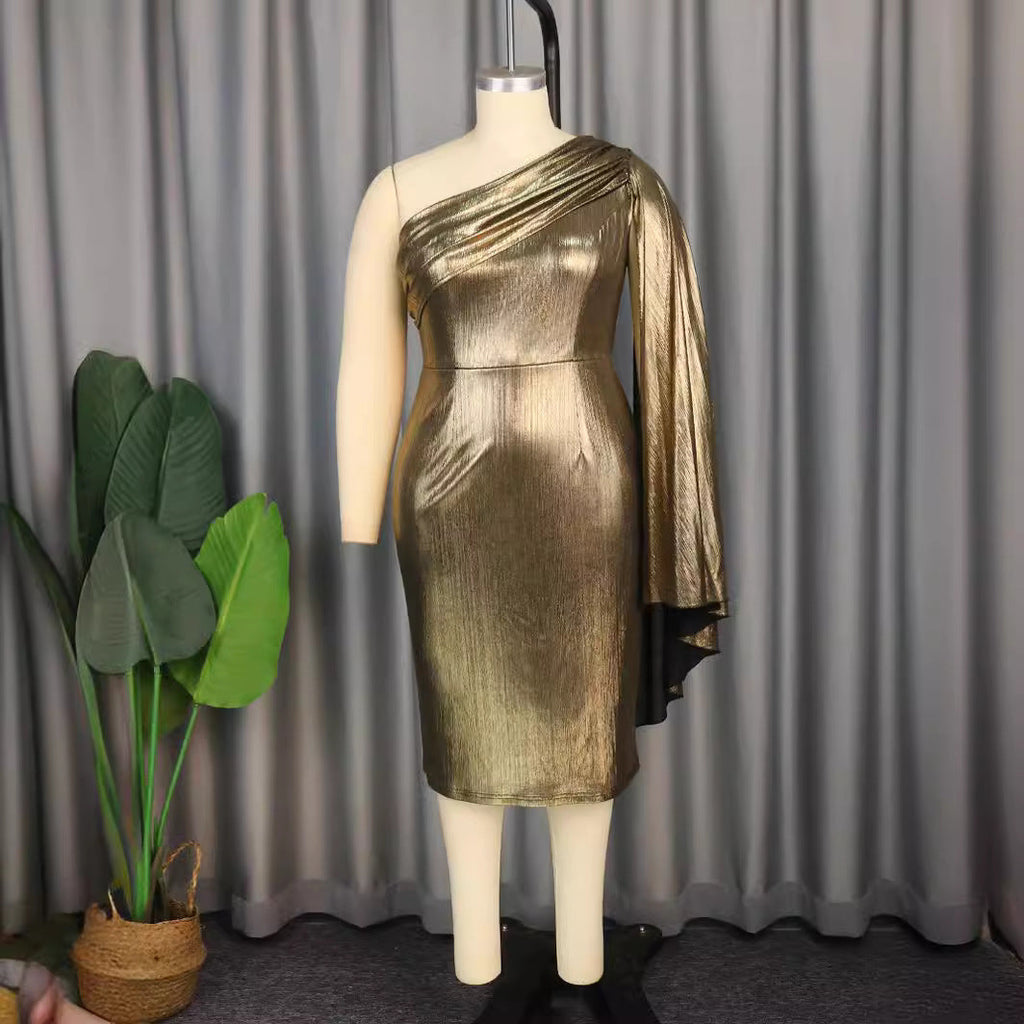 Robe de Soirée Glamour à Épaule Unique avec Tissu Scintillant Mirla