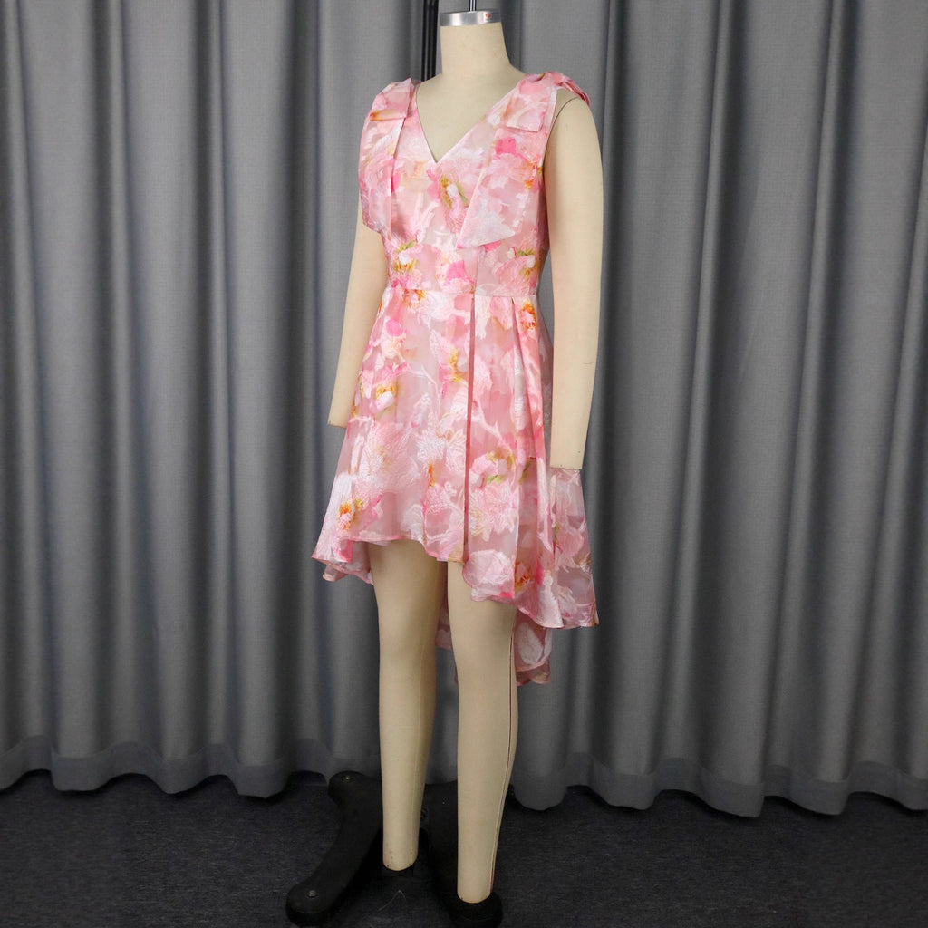 Robe cocktail féminine Lekfull avec ourlet asymétrique et détails en volants Mirla