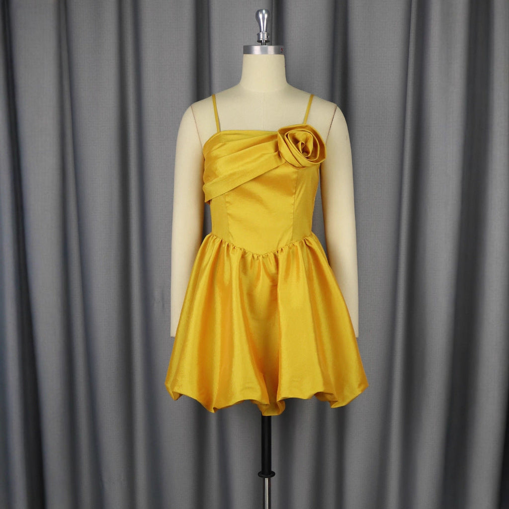 Robe mini femme Lekfull avec haut asymétrique et détail fleuri Mirla