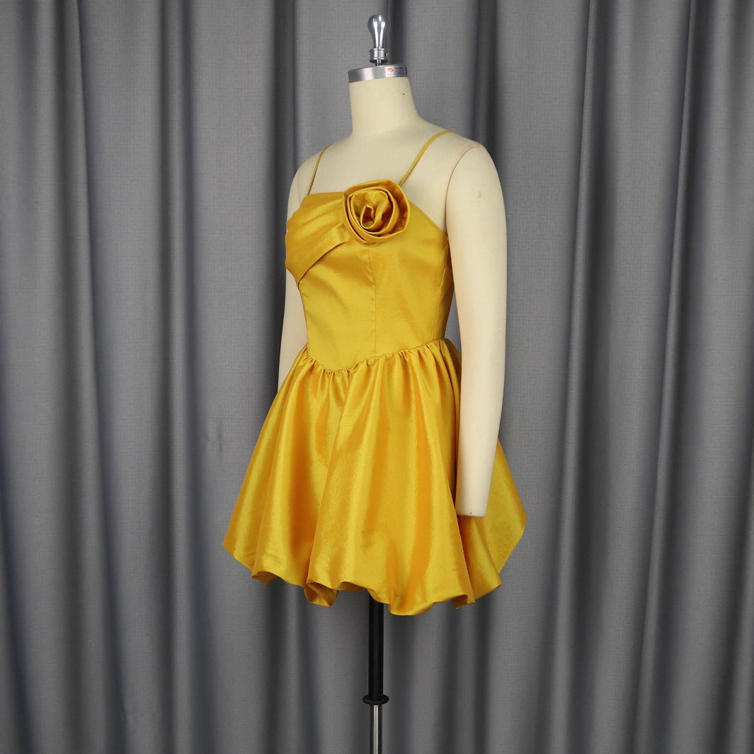 Robe mini femme Lekfull avec haut asymétrique et détail fleuri Mirla