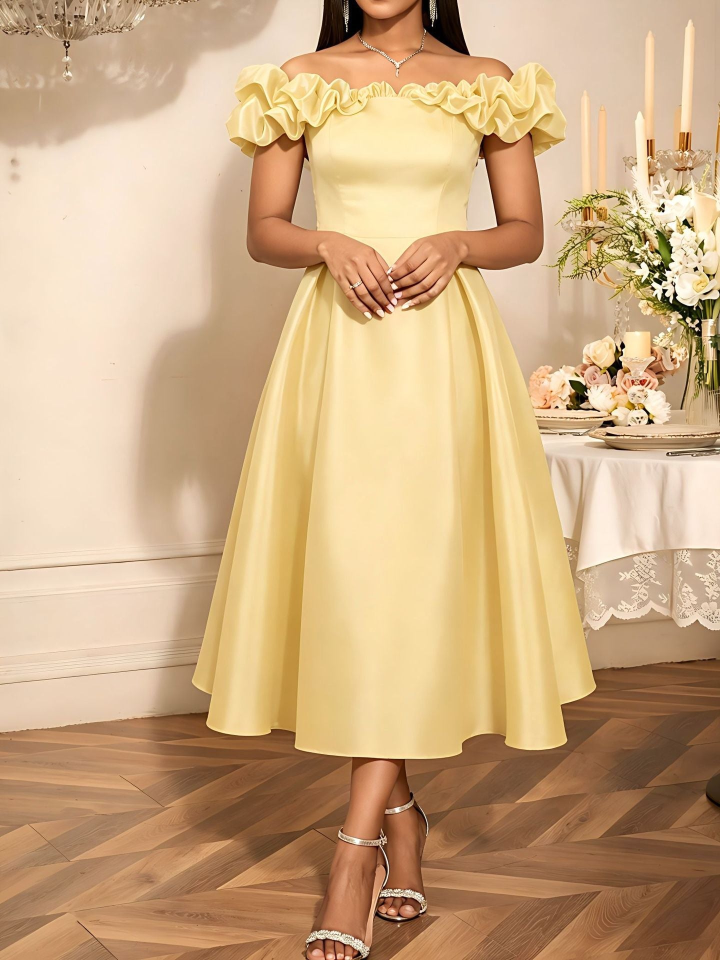 Robe Midi de Soirée Femme avec design sans bretelles et volants volumineux Mirla