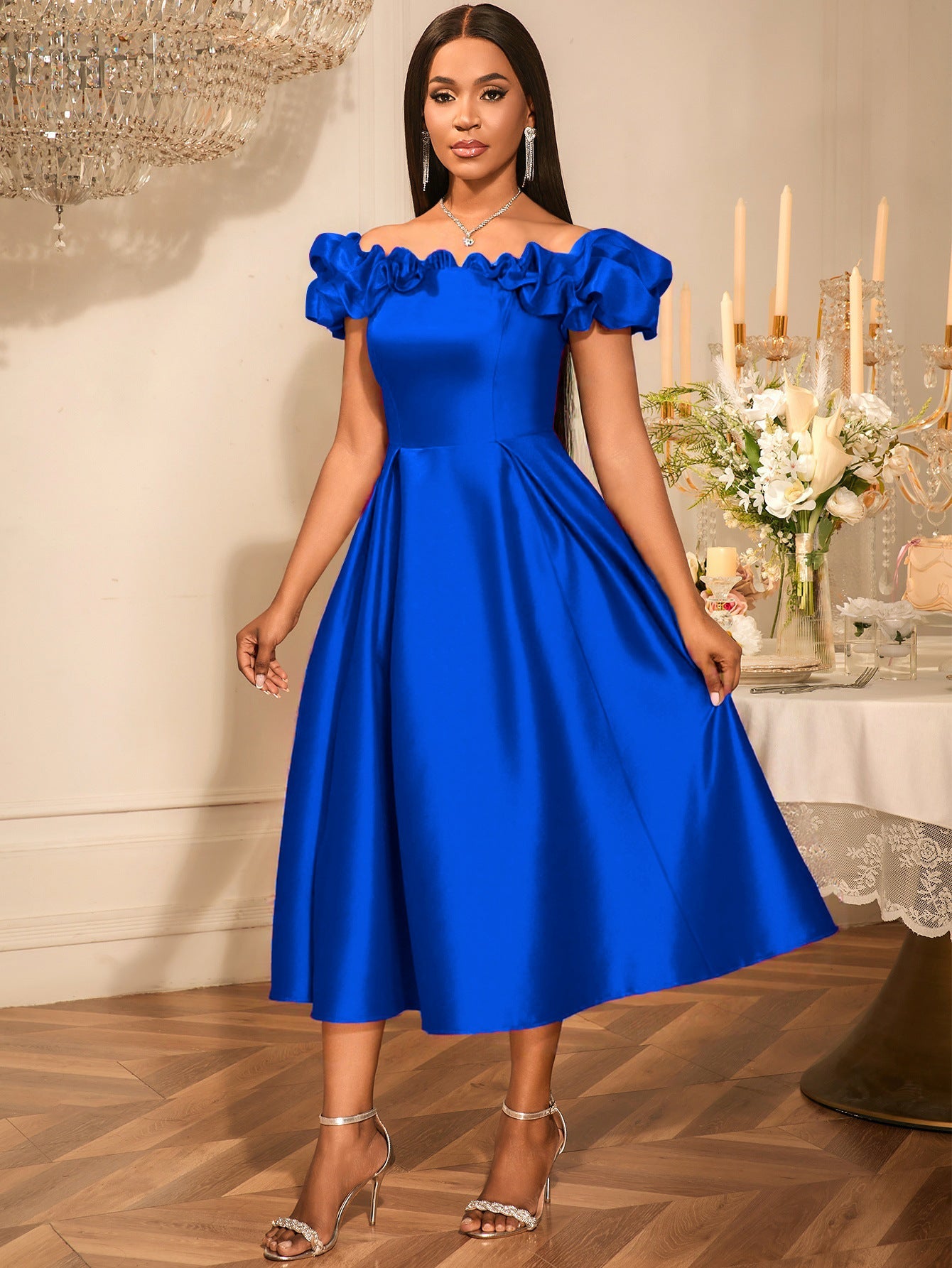 Robe Midi de Soirée Femme avec design sans bretelles et volants volumineux Mirla