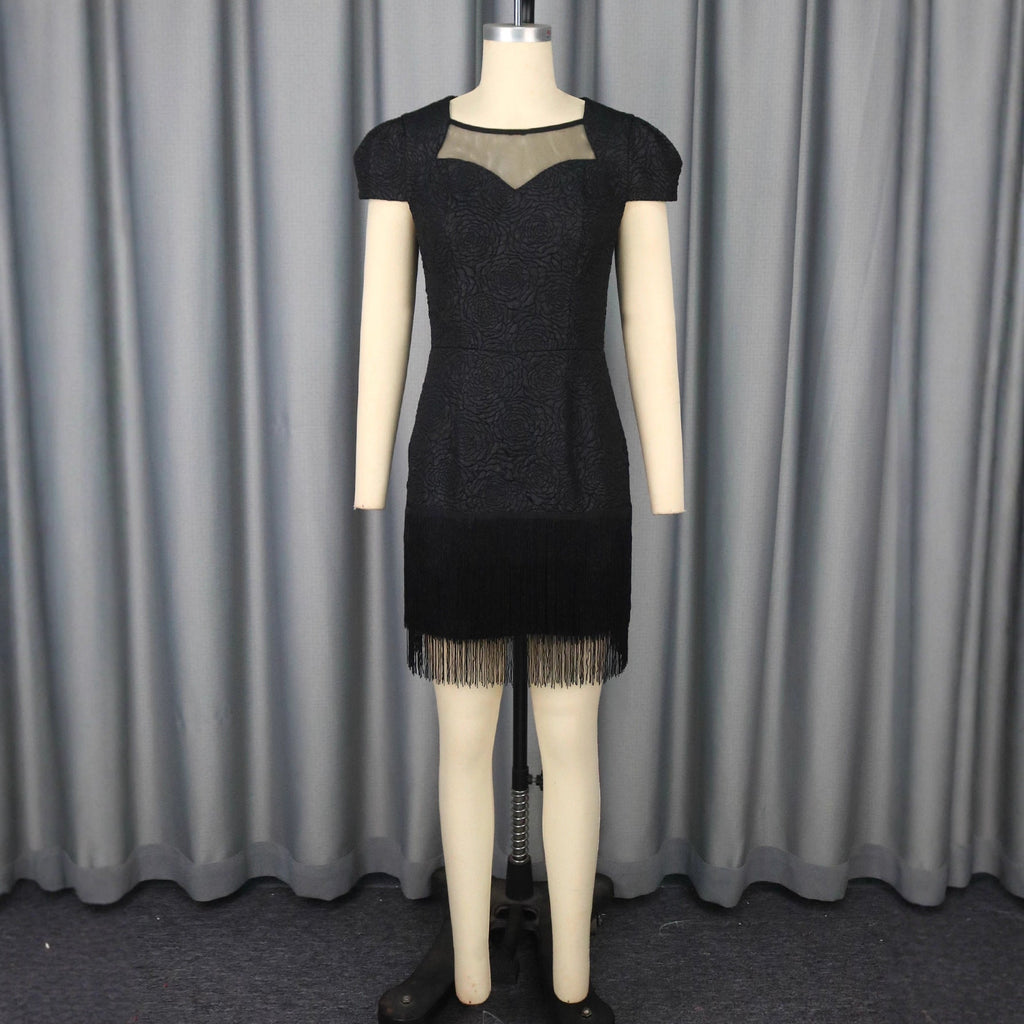 Robe Glamour pour Femmes avec Franges et Détail Transparent Mirla
