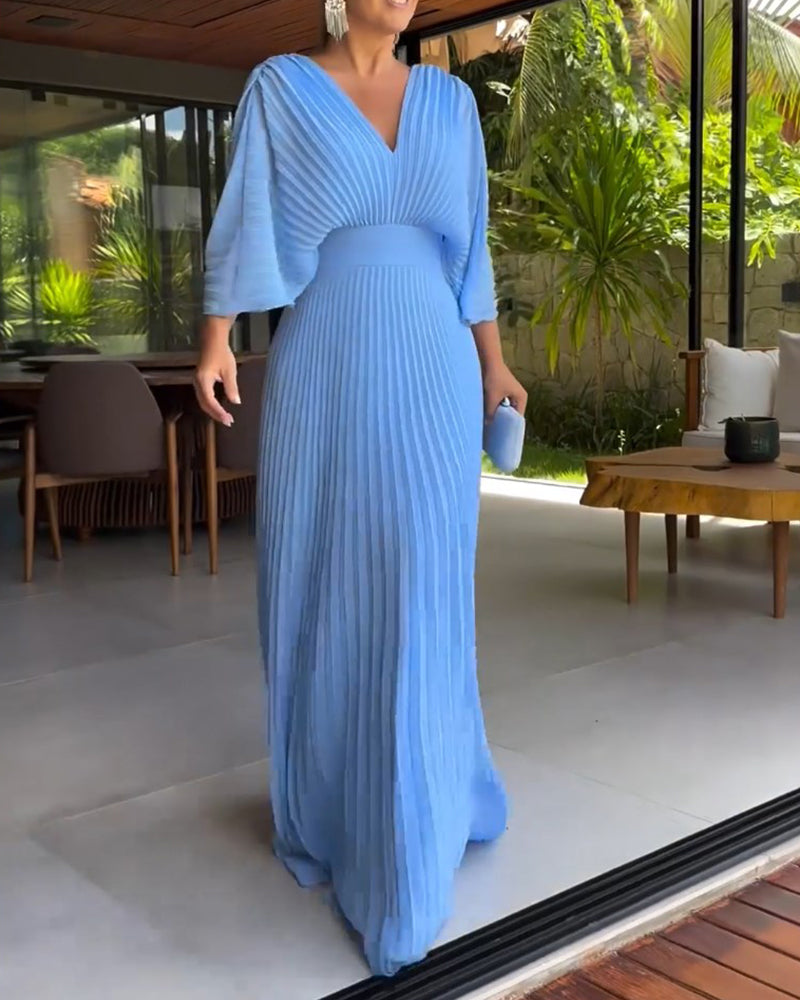 Robe plissée cintrée à la taille