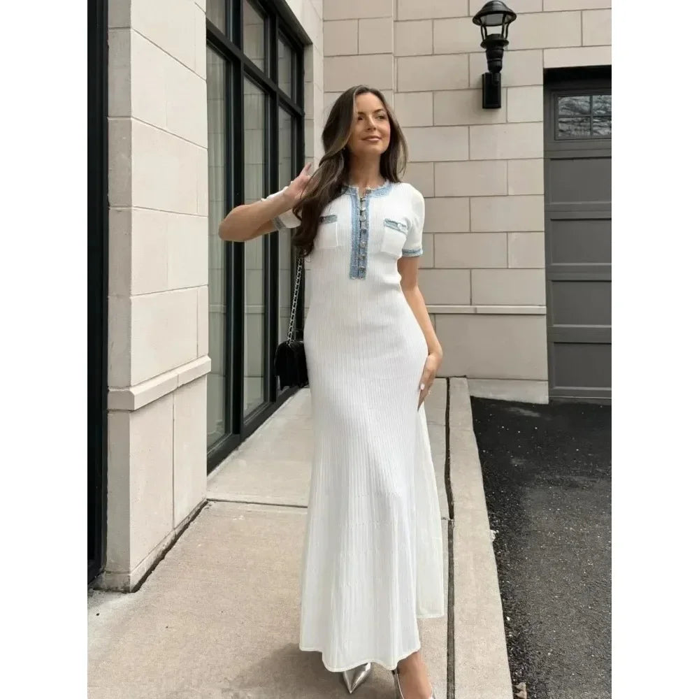 Robe Maxi Tricotée Blanche à Côtes – Robe d'Été Élégante à Manches Courtes pour Femmes