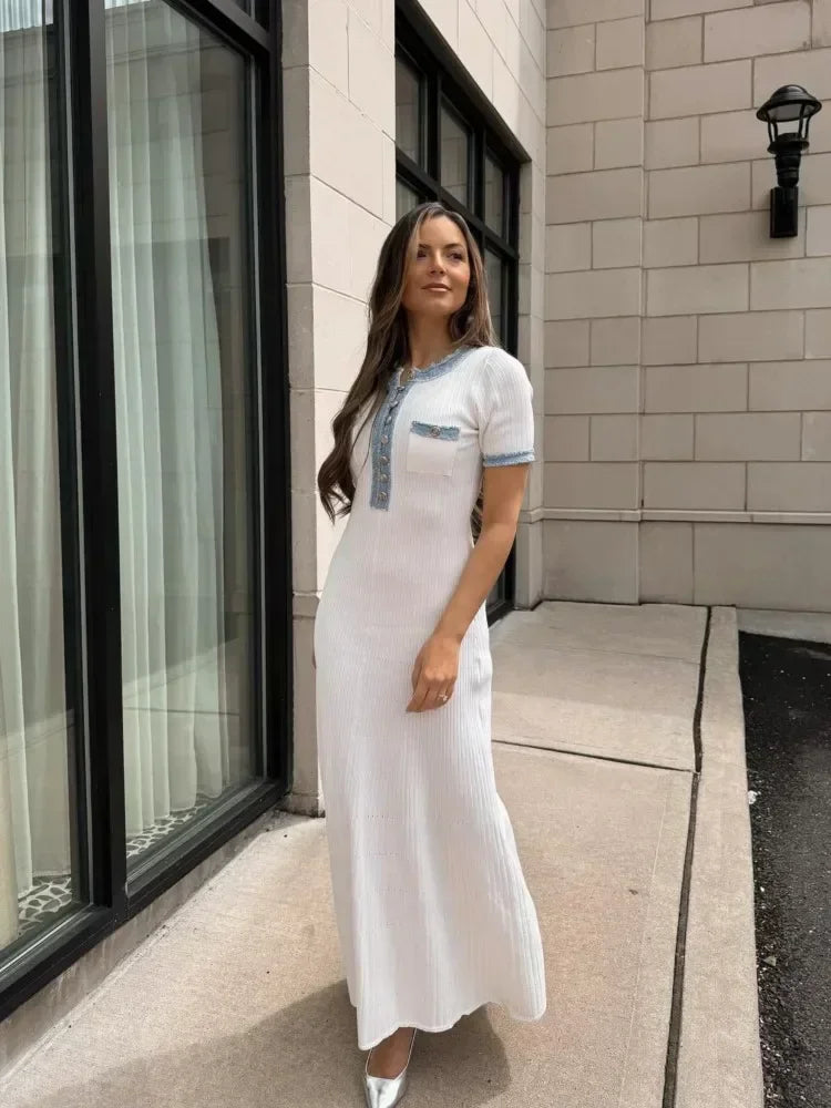 Robe Maxi Tricotée Blanche à Côtes – Robe d'Été Élégante à Manches Courtes pour Femmes