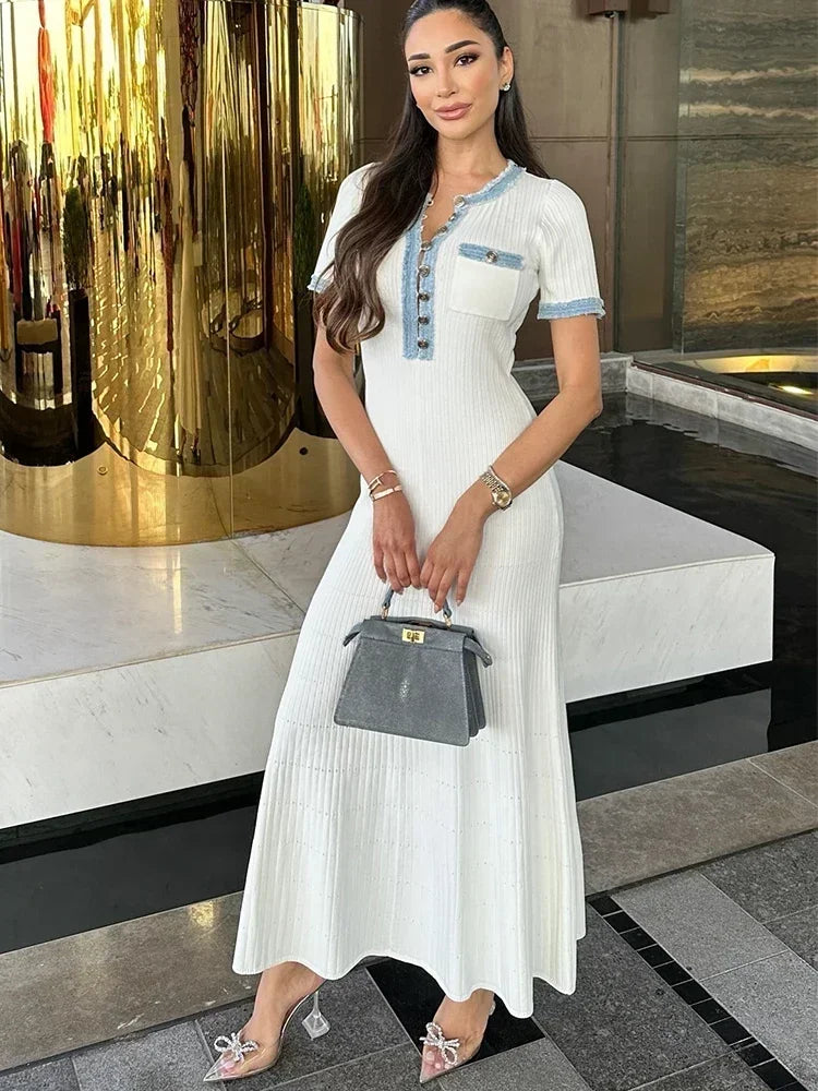 Robe Maxi Tricotée Blanche à Côtes – Robe d'Été Élégante à Manches Courtes pour Femmes