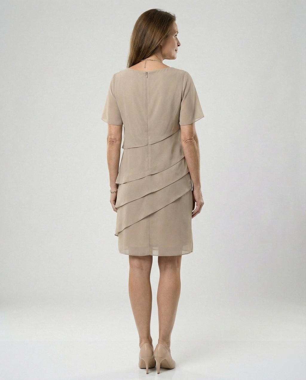 Robe élégante pour femmes | Coupe amincissante et look de couches fluide
