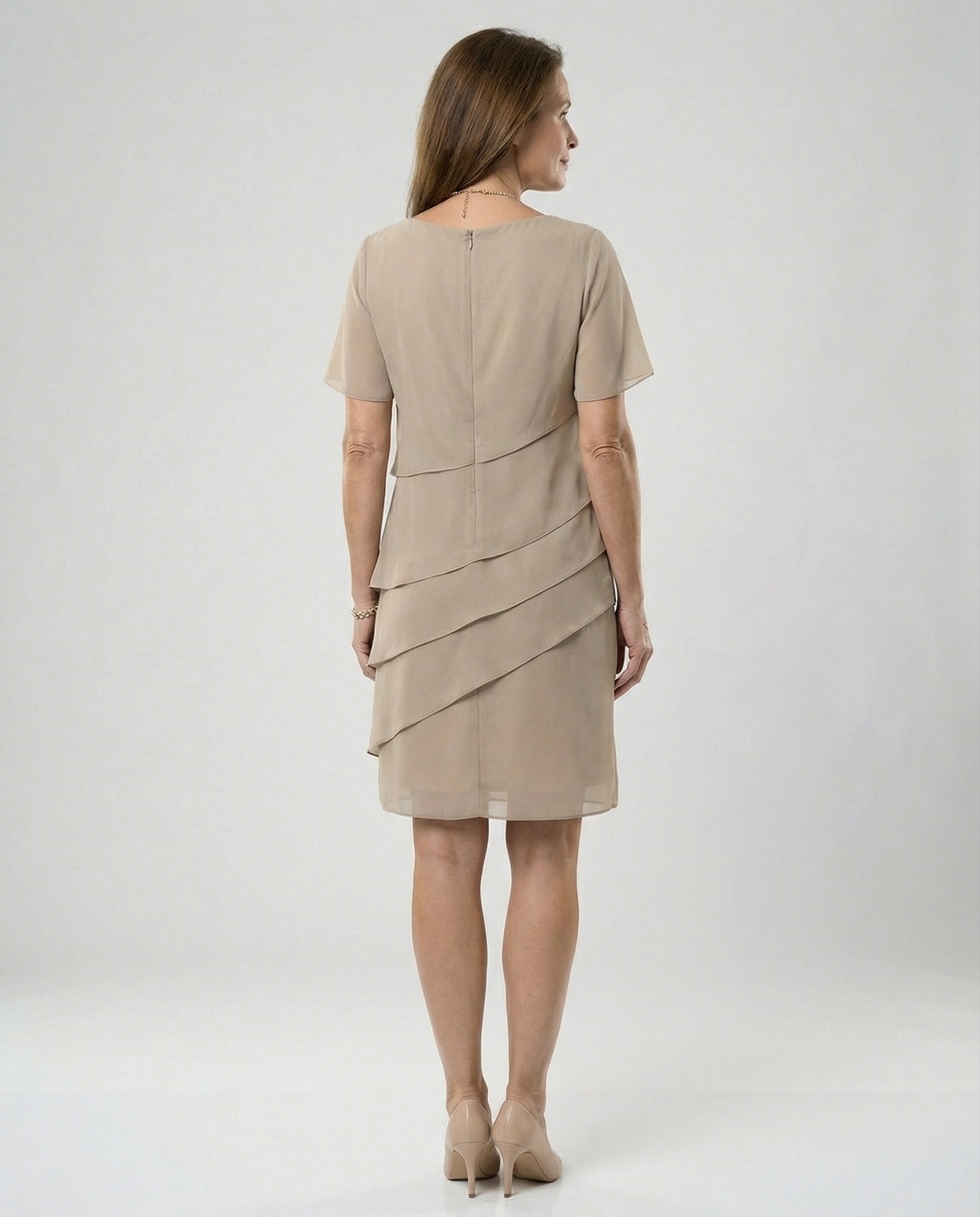 Robe élégante pour femmes | Coupe amincissante et look de couches fluide