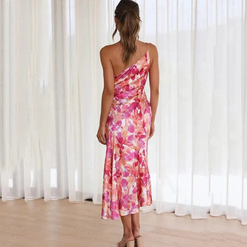 Robe de cocktail florale élégante à une épaule