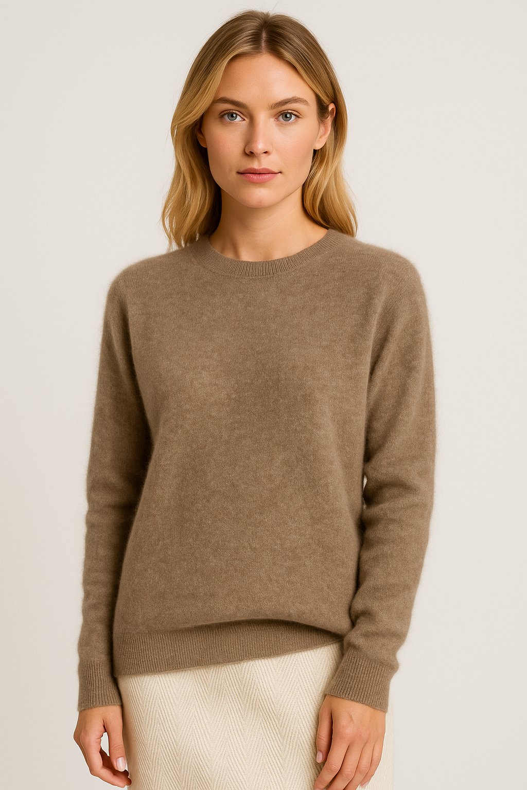 Pull en Cachemire Femme – Col Rond et Coupe Ample au Style Intemporel