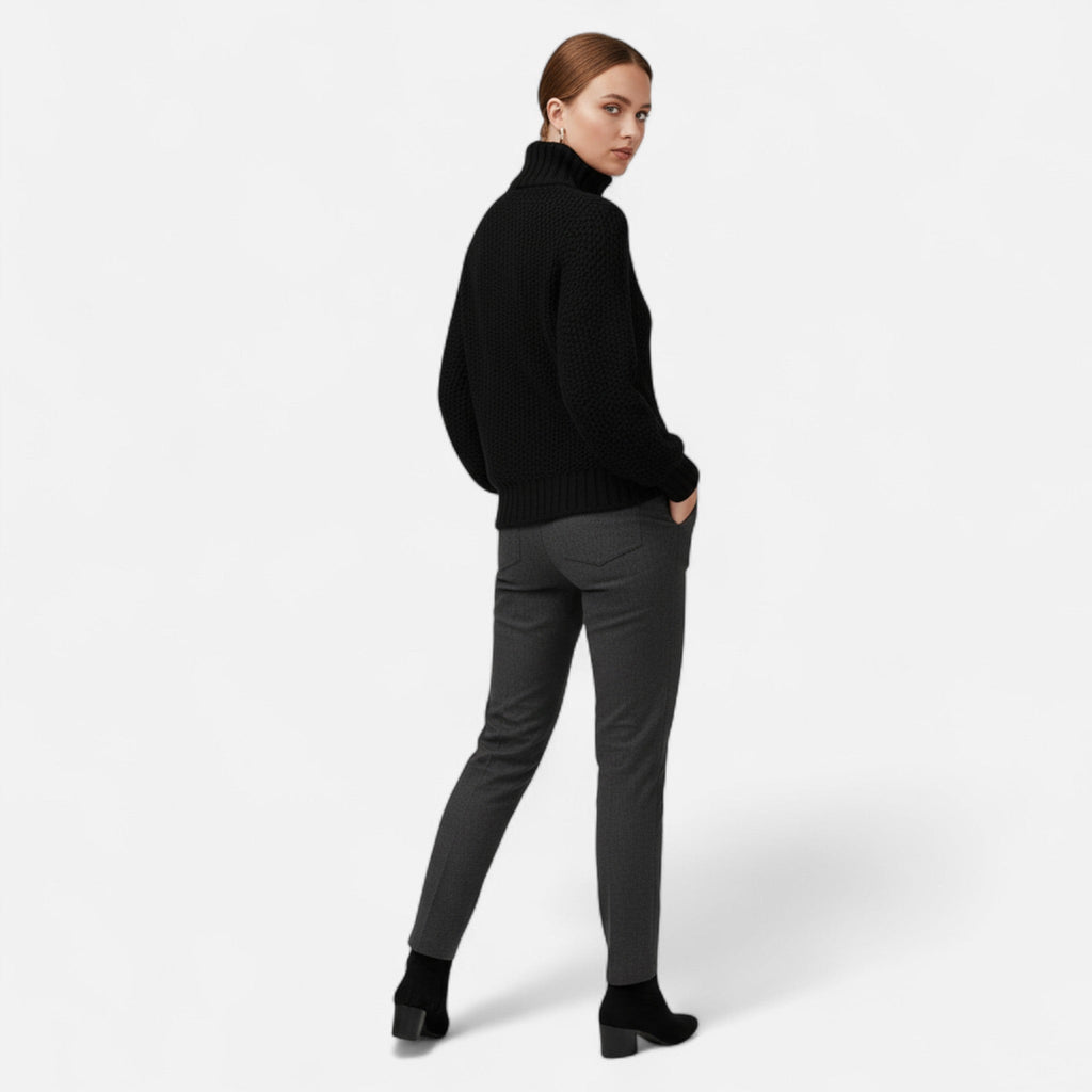 Pull en Laine et Cachemire Femme – Texture Côtelée et Coupe Épurée Intemporelle