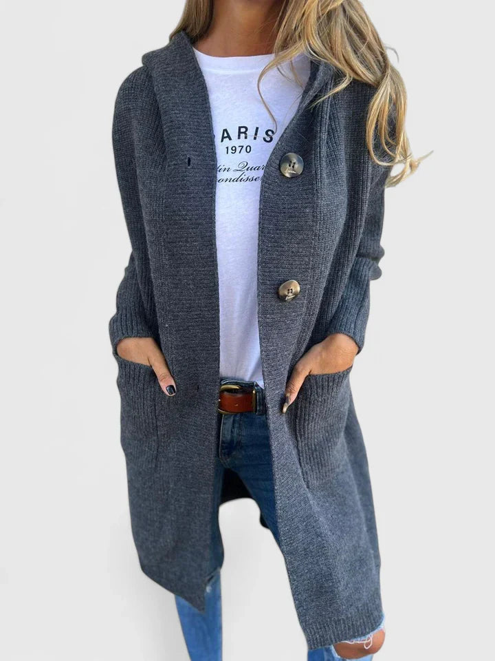 Klaudia | Veste longue en tricot classique et élégante à boutons