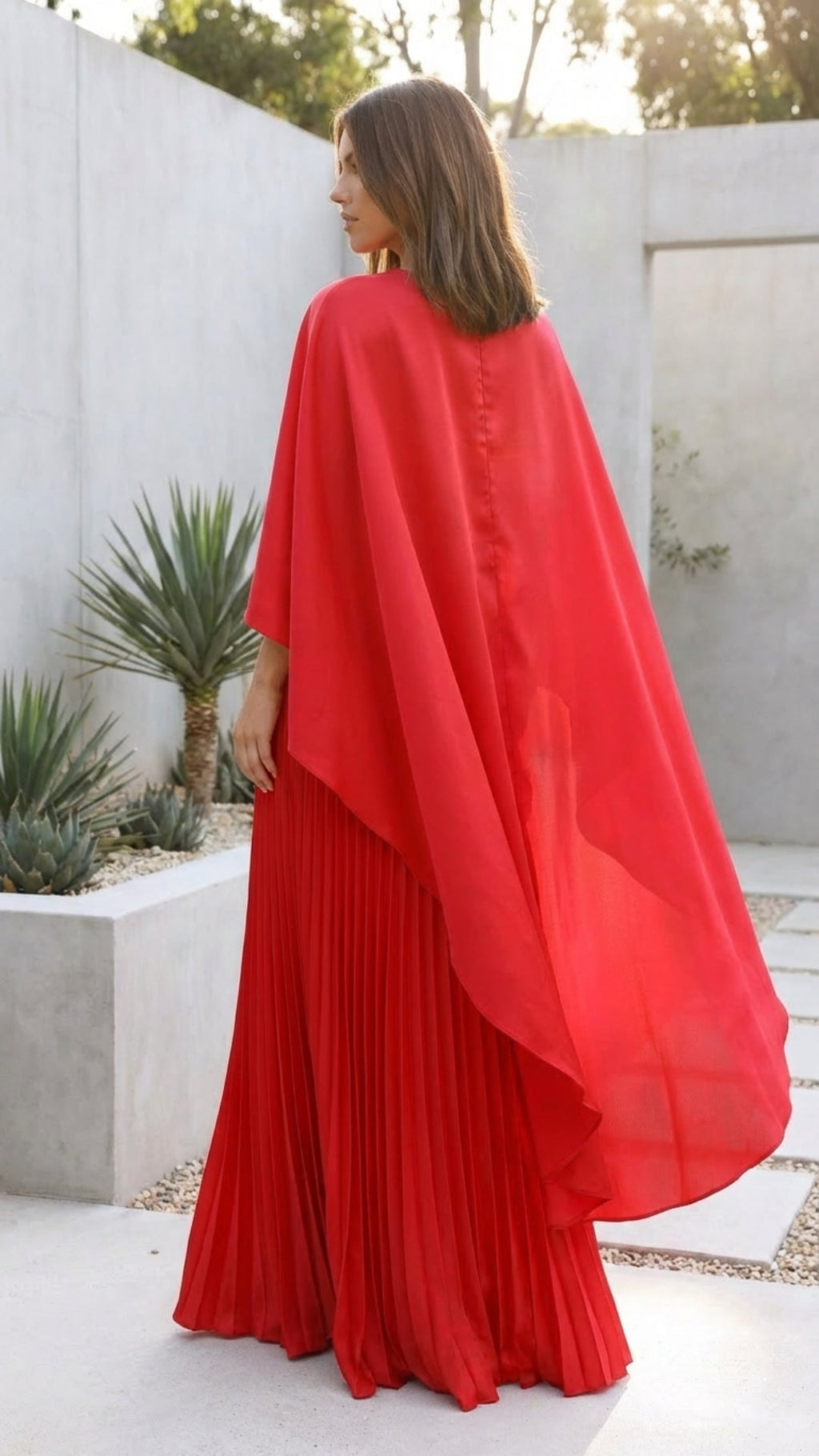 Aniya | Robe Maxi à Manches Longues en Cape pour Invitées de Mariage