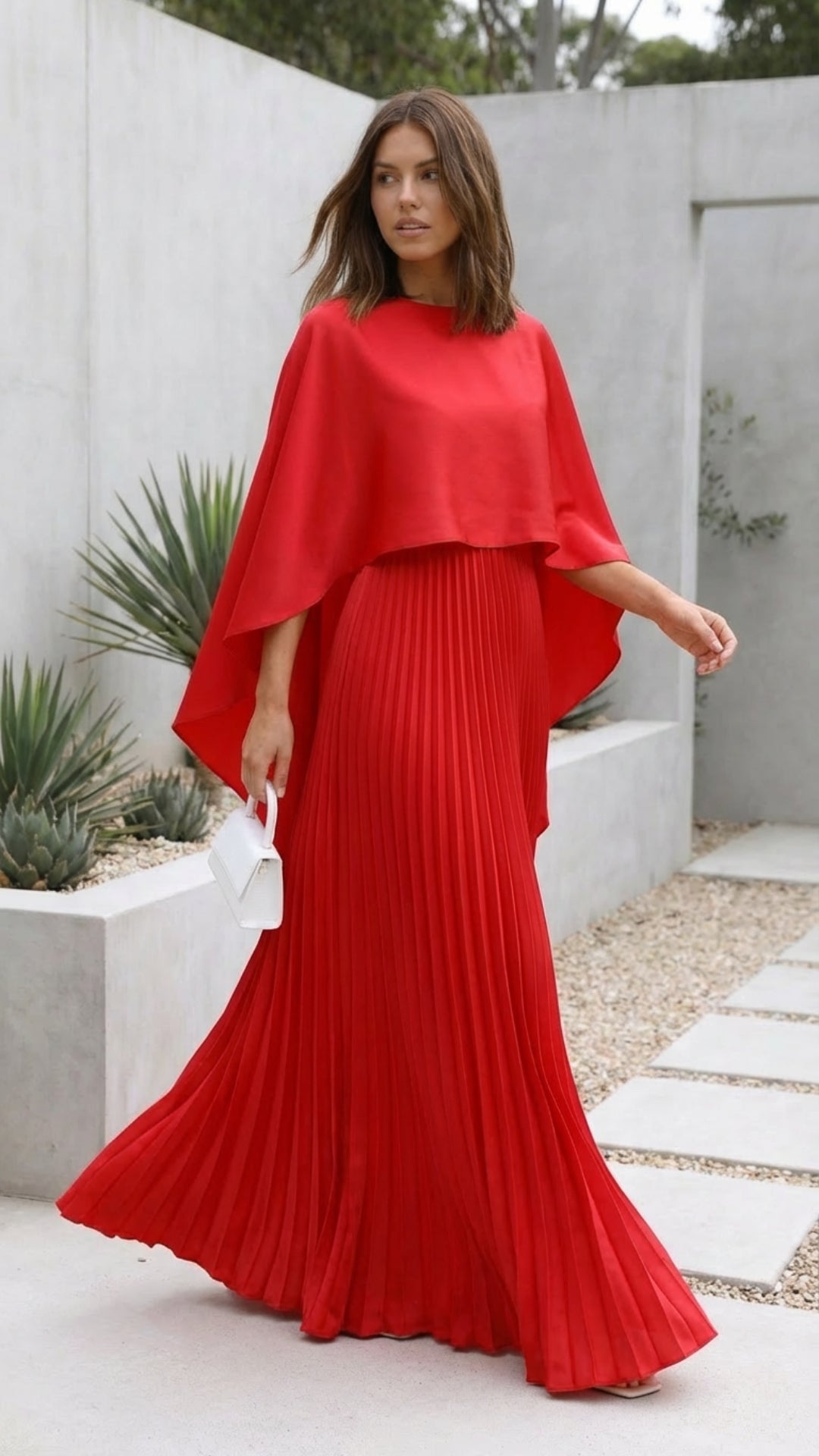 Aniya | Robe Maxi à Manches Longues en Cape pour Invitées de Mariage
