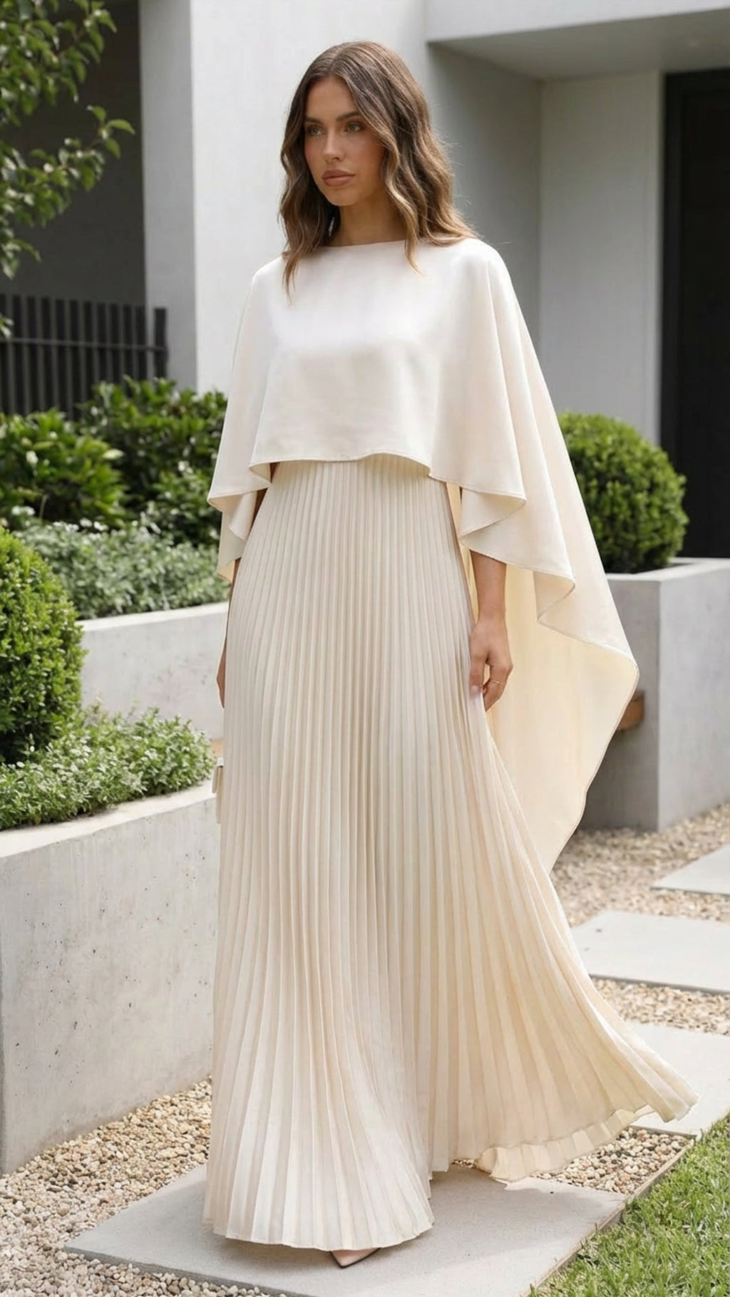 Aniya | Robe Maxi à Manches Longues en Cape pour Invitées de Mariage