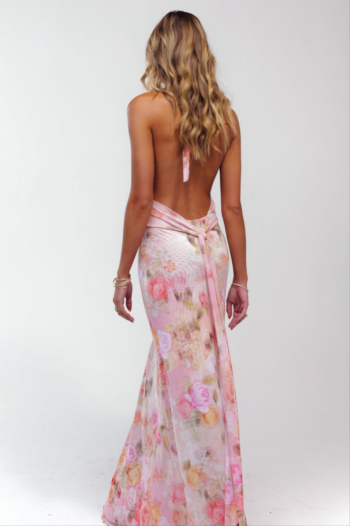 Ariadne | Robe Maxi de Mariage à Fleurs pour Femme à Décolleté en V Profond