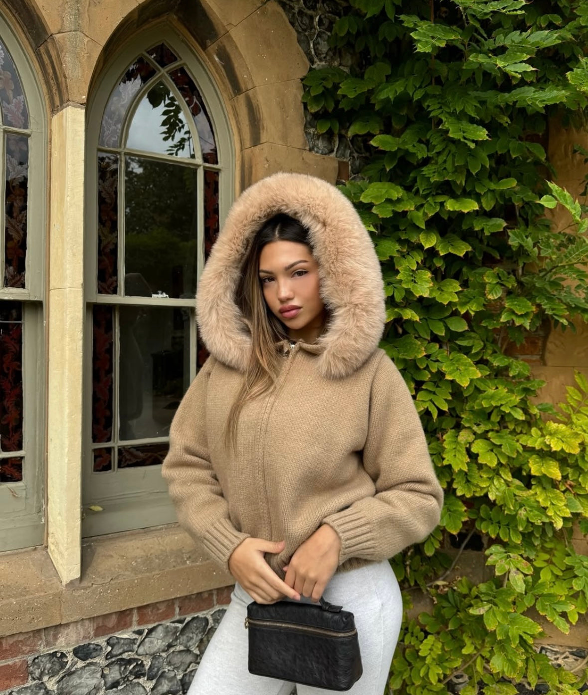Aubri | Veste Tricotée à Capuche en Fourrure Synthétique pour Femmes