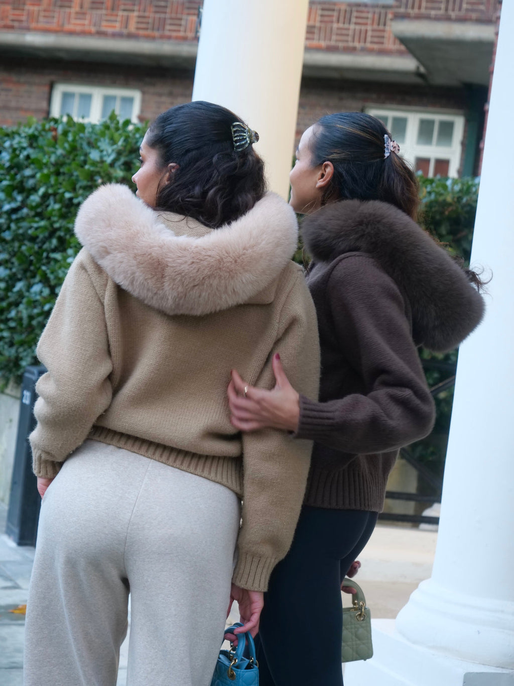Aubri | Veste Tricotée à Capuche en Fourrure Synthétique pour Femmes