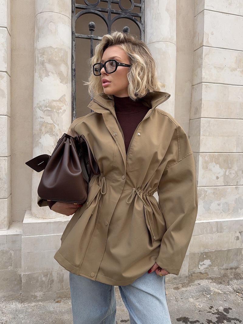 Brenda | Veste utilitaire à col montant et taille à cordon pour femmes