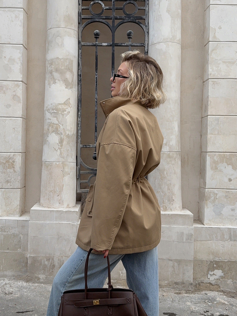 Brenda | Veste utilitaire à col montant et taille à cordon pour femmes