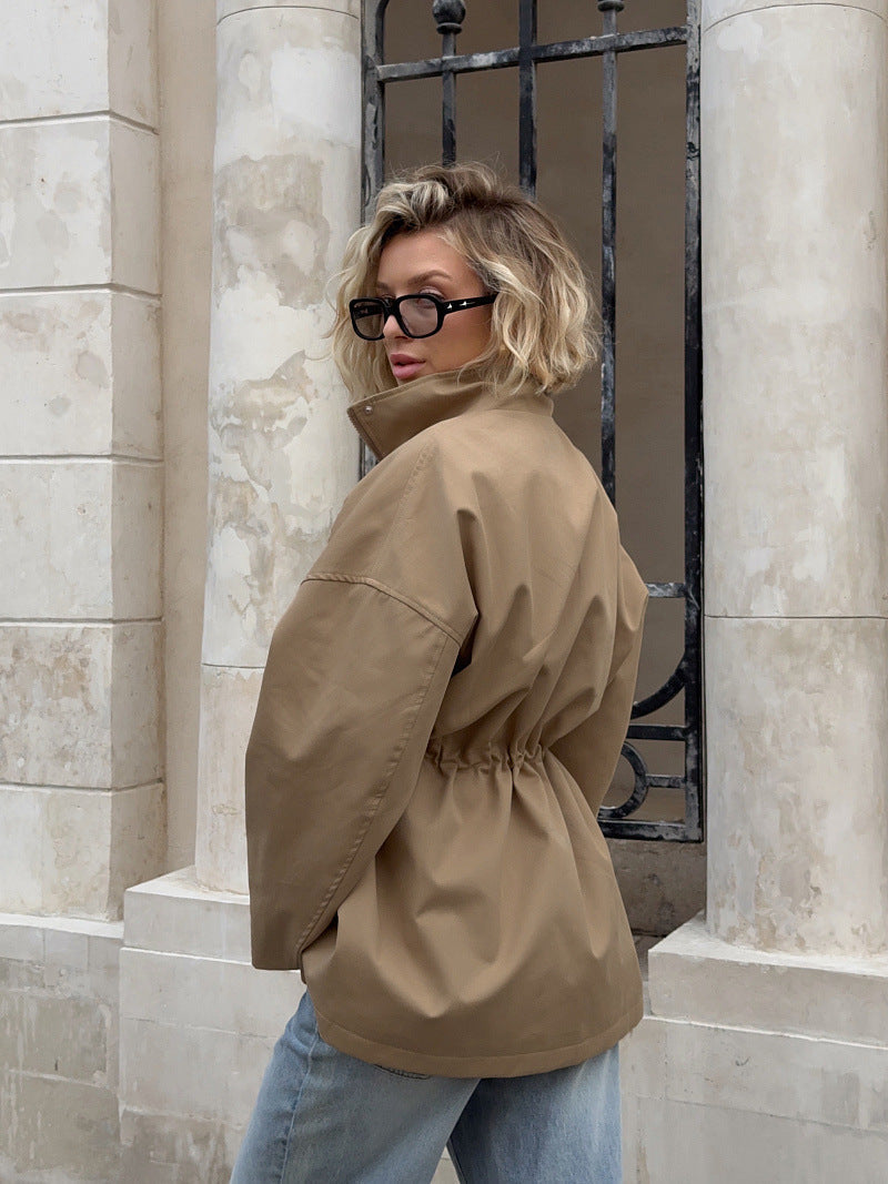 Brenda | Veste utilitaire à col montant et taille à cordon pour femmes