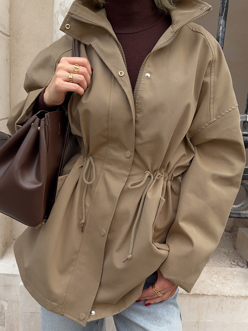Brenda | Veste utilitaire à col montant et taille à cordon pour femmes