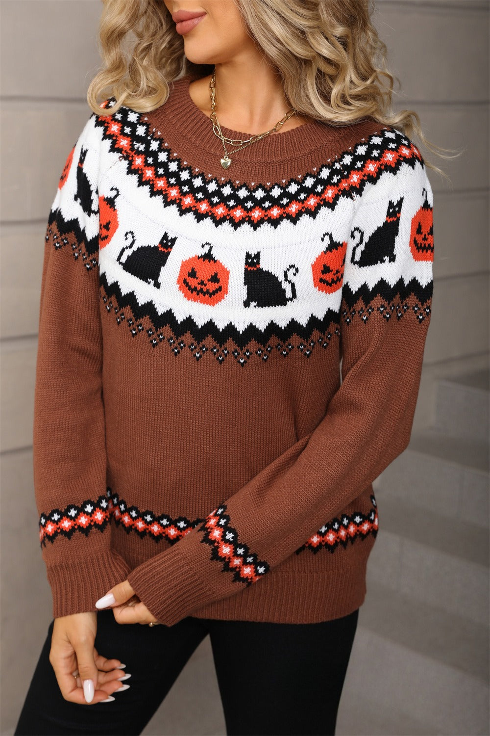 Darcy | Pull en Tricot pour Femmes avec Motif de Citrouille et de Chat pour Halloween à Manches Longues