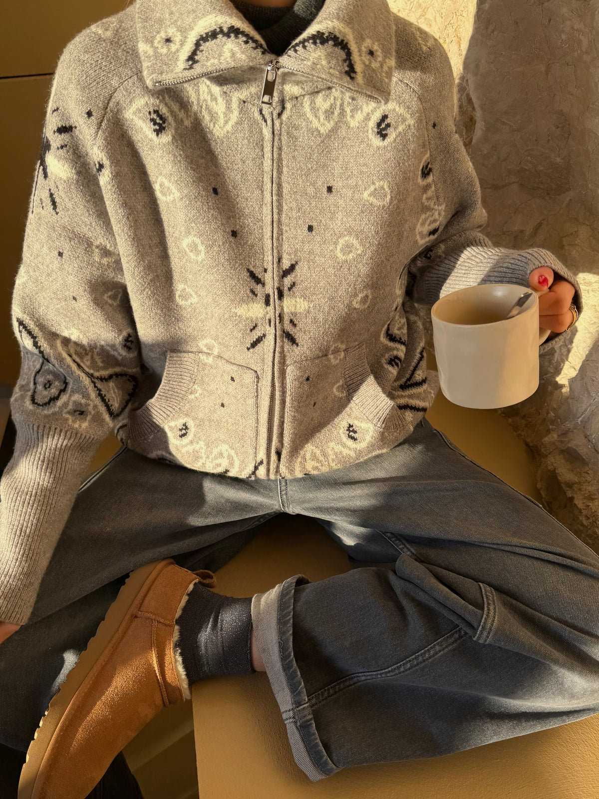 Delaney | Cardigan tricoté zippé pour femmes à motif paisley