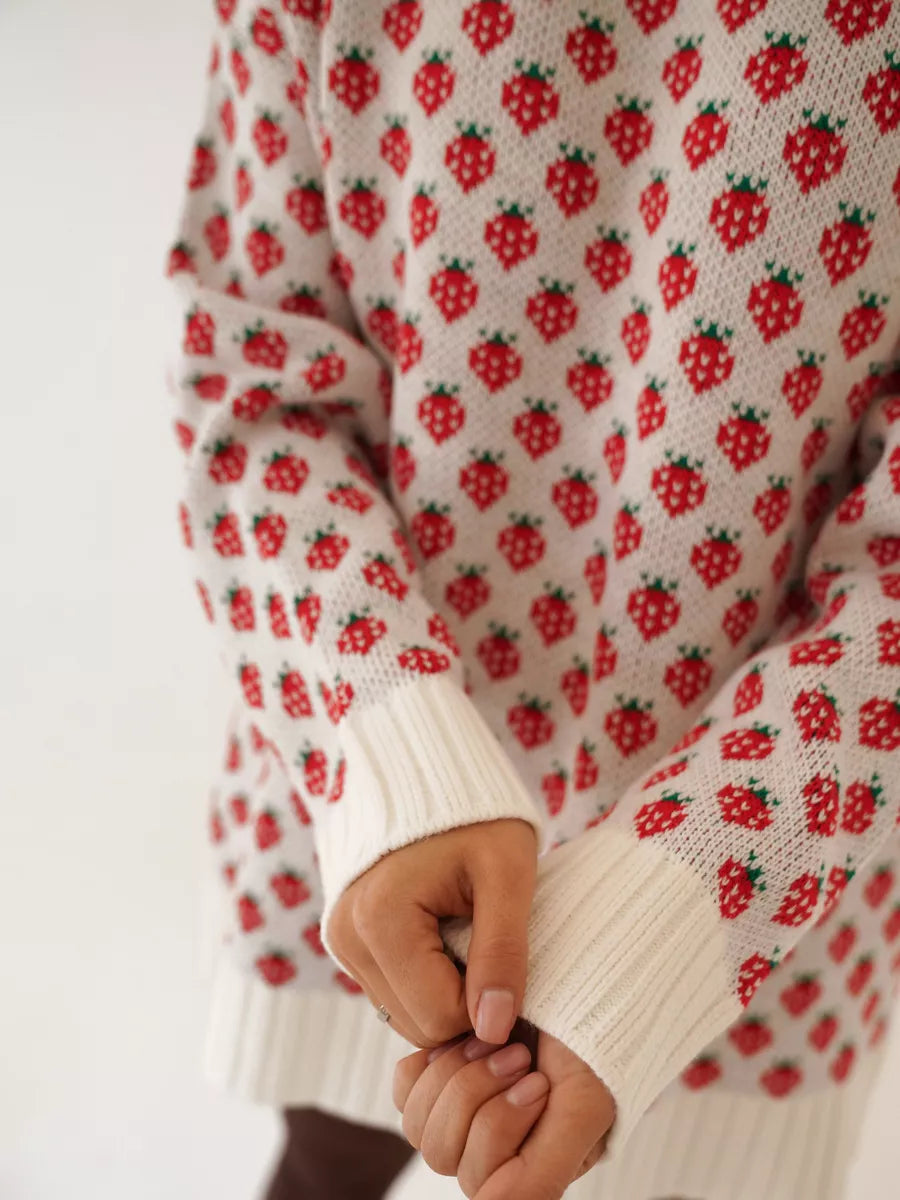 Emery | Pull en maille surdimensionné à imprimé fraise pour femmes