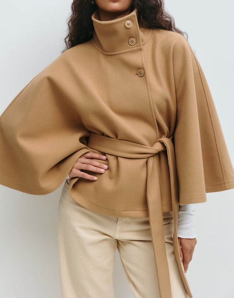Felicia | Manteau Cape à Col Montant Ceinturé pour Femmes