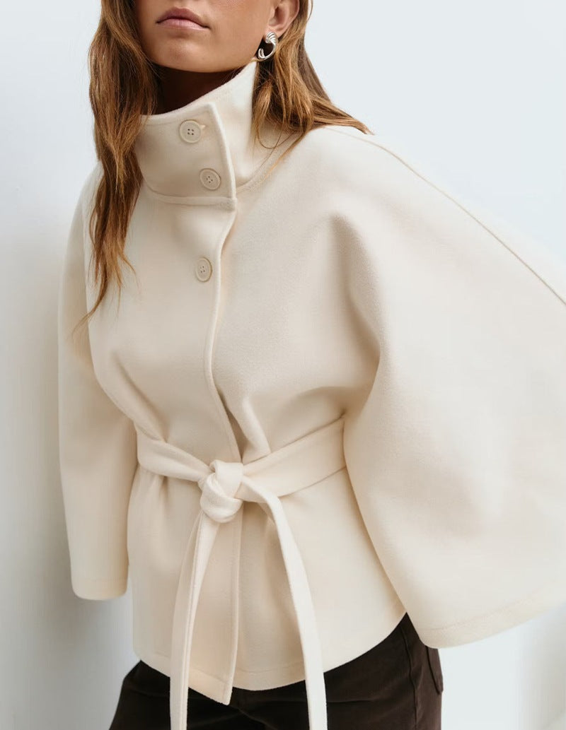 Felicia | Manteau Cape à Col Montant Ceinturé pour Femmes