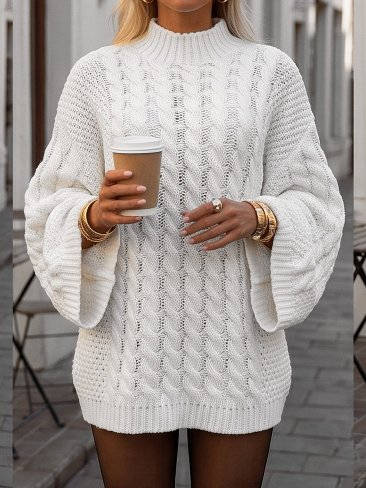Halo | Pull en maille torsadée à col montant et manches longues pour femmes