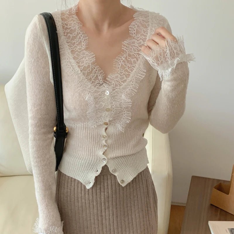 Kassandra | Cardigan en tricot à manches longues, décolleté en V et boutons sur le devant pour femmes