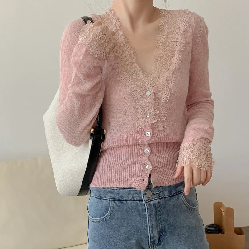 Kassandra | Cardigan en tricot à manches longues, décolleté en V et boutons sur le devant pour femmes