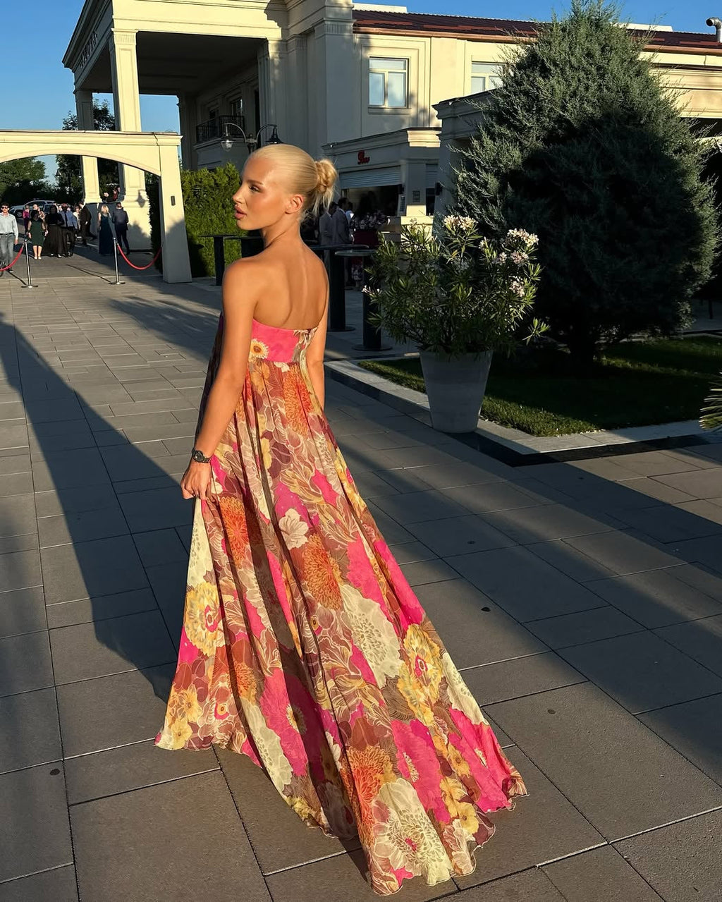 Maelynn | Robe Maxi Été Fleurie Sans Manches pour Invitées de Mariage