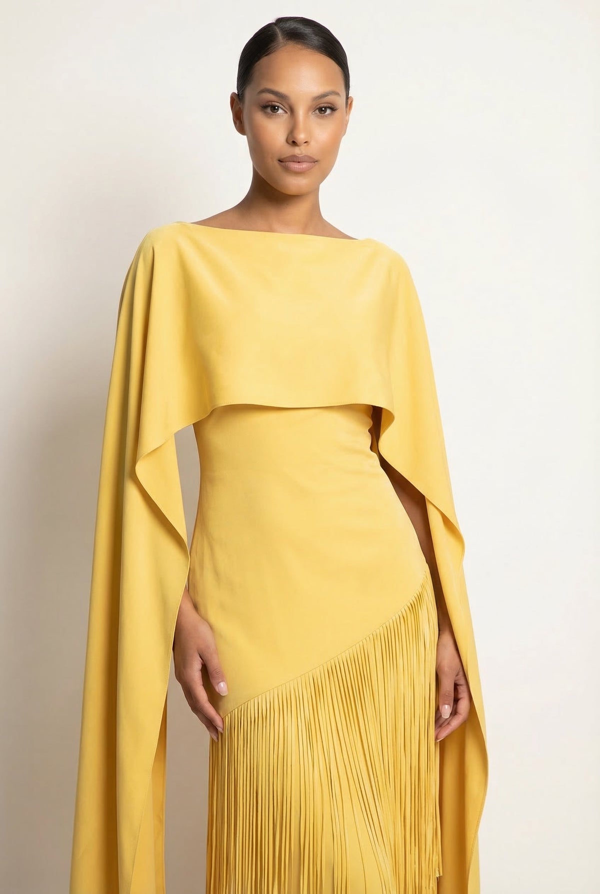 Mariah | Robe de soirée maxi à manches en cape à franges pour femme