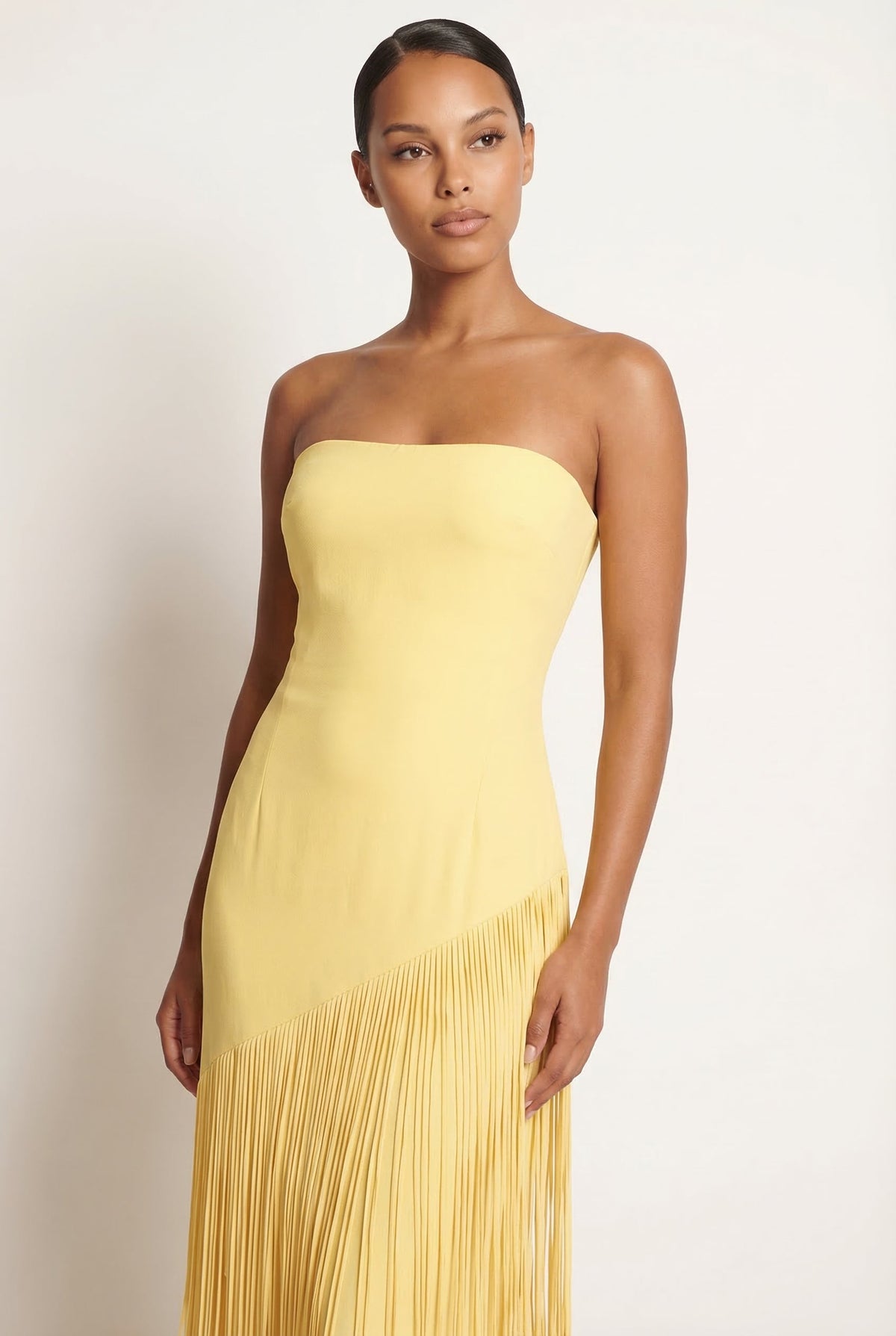 Mariah | Robe de soirée maxi à manches en cape à franges pour femme