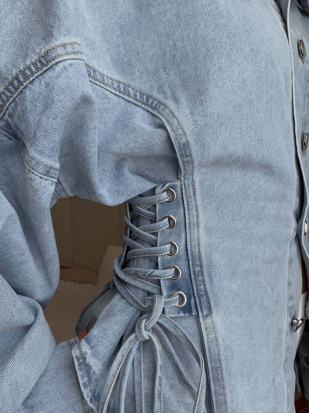 Shania | Veste en Jean à Col Claudine et Manches Bouffantes à Boutons