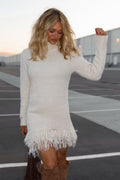 Sydney | Robe Pull Fuzzy Tricot à Col Roulé avec Ourlet Frangé pour Femmes