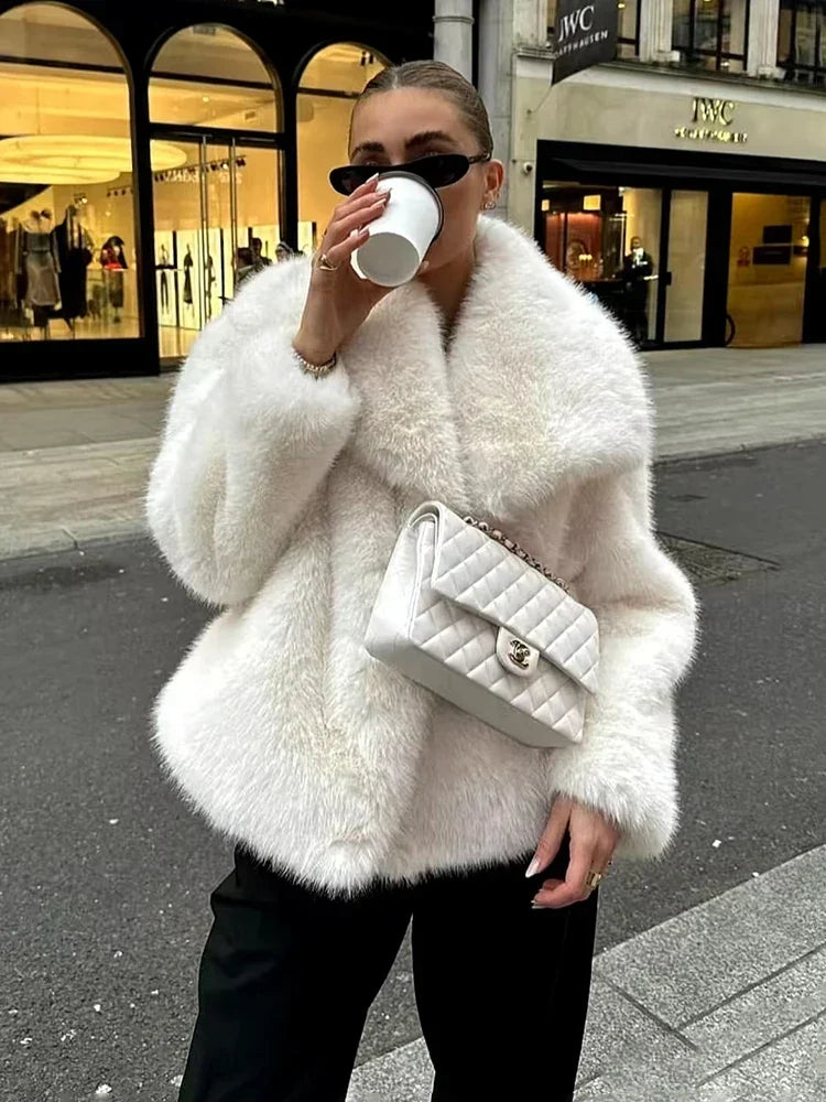 Zosia | Manteau d'hiver en peluche pour femmes avec col châle oversize et manches longues