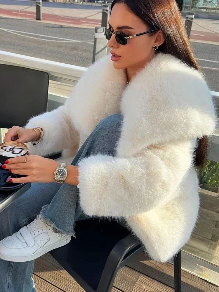 Zosia | Manteau d'hiver en peluche pour femmes avec col châle oversize et manches longues