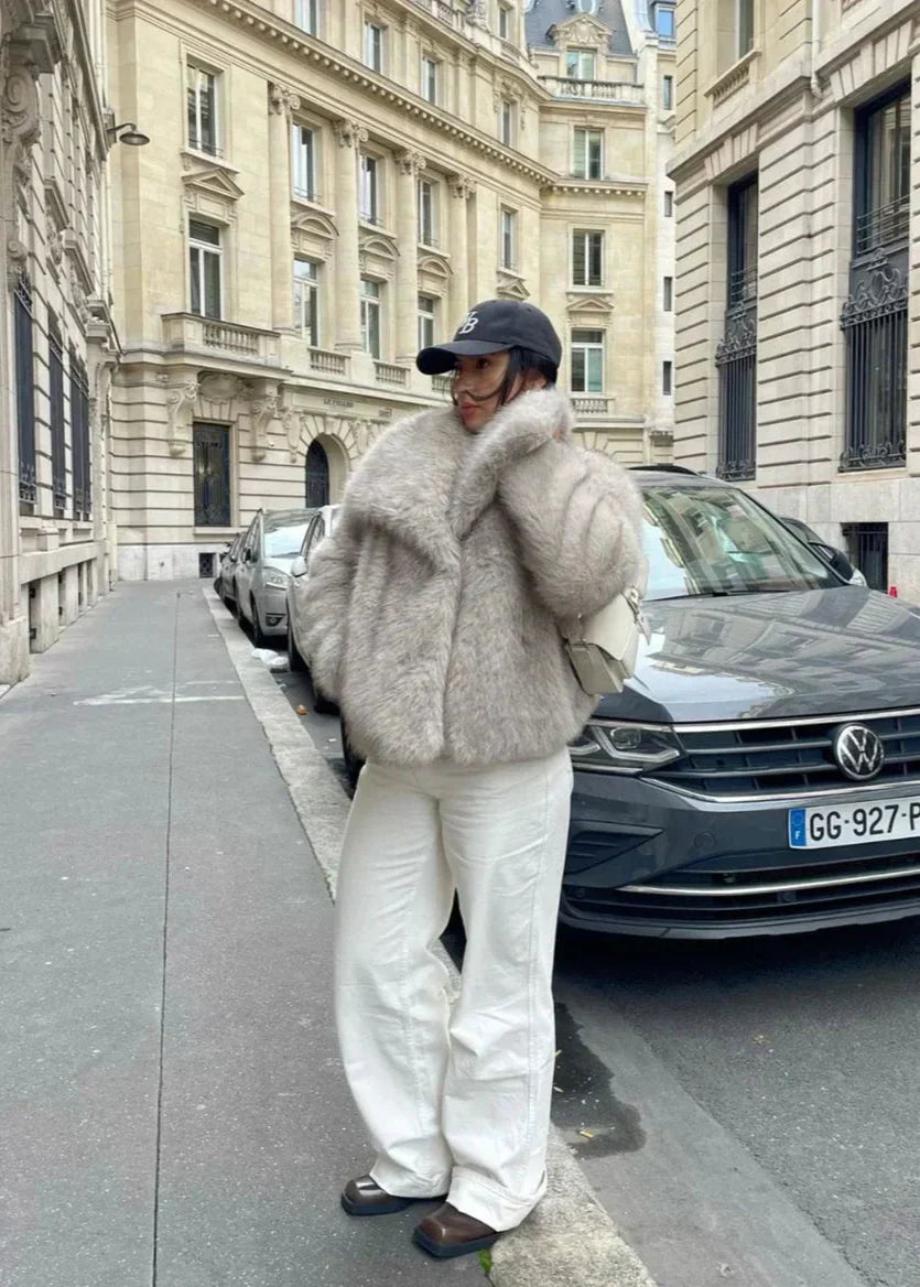 Manteau en fourrure duveteuse