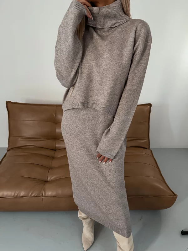 Robe et ensemble de pull à col roulé