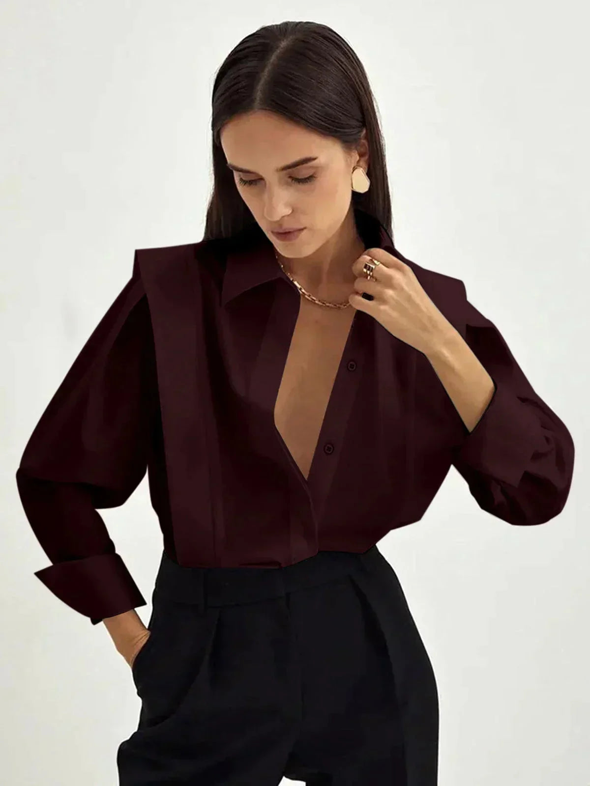 Chemise Oversize Femme Avec Décolleté V Et Épaules Structurées