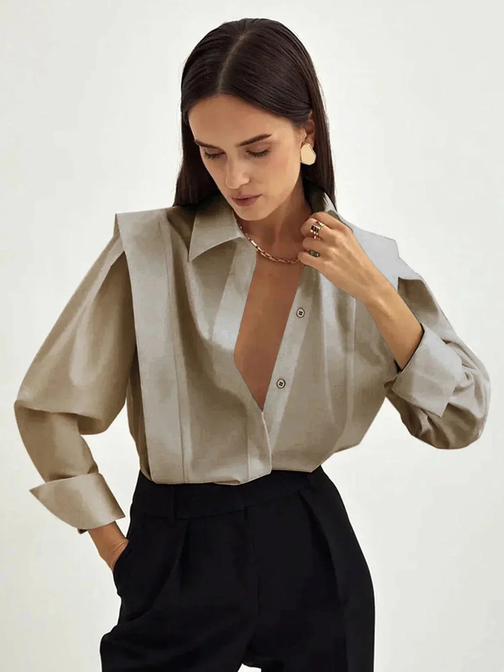Chemise Oversize Femme Avec Décolleté V Et Épaules Structurées