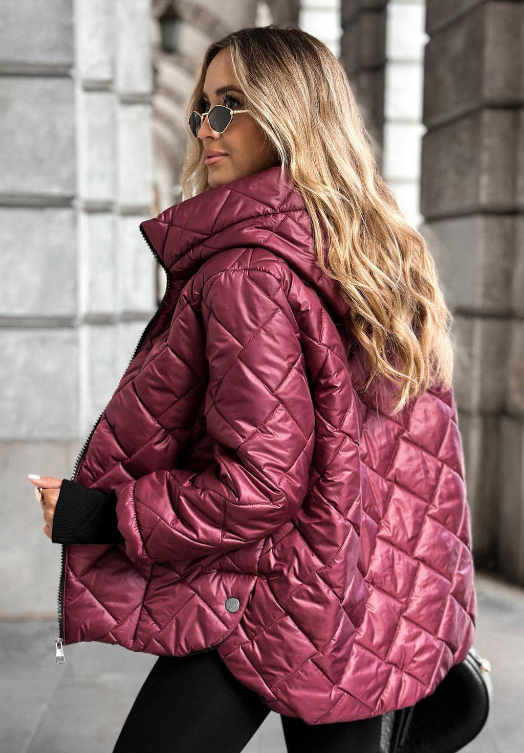 Veste en duvet pour femme avec capuche et motif matelassé